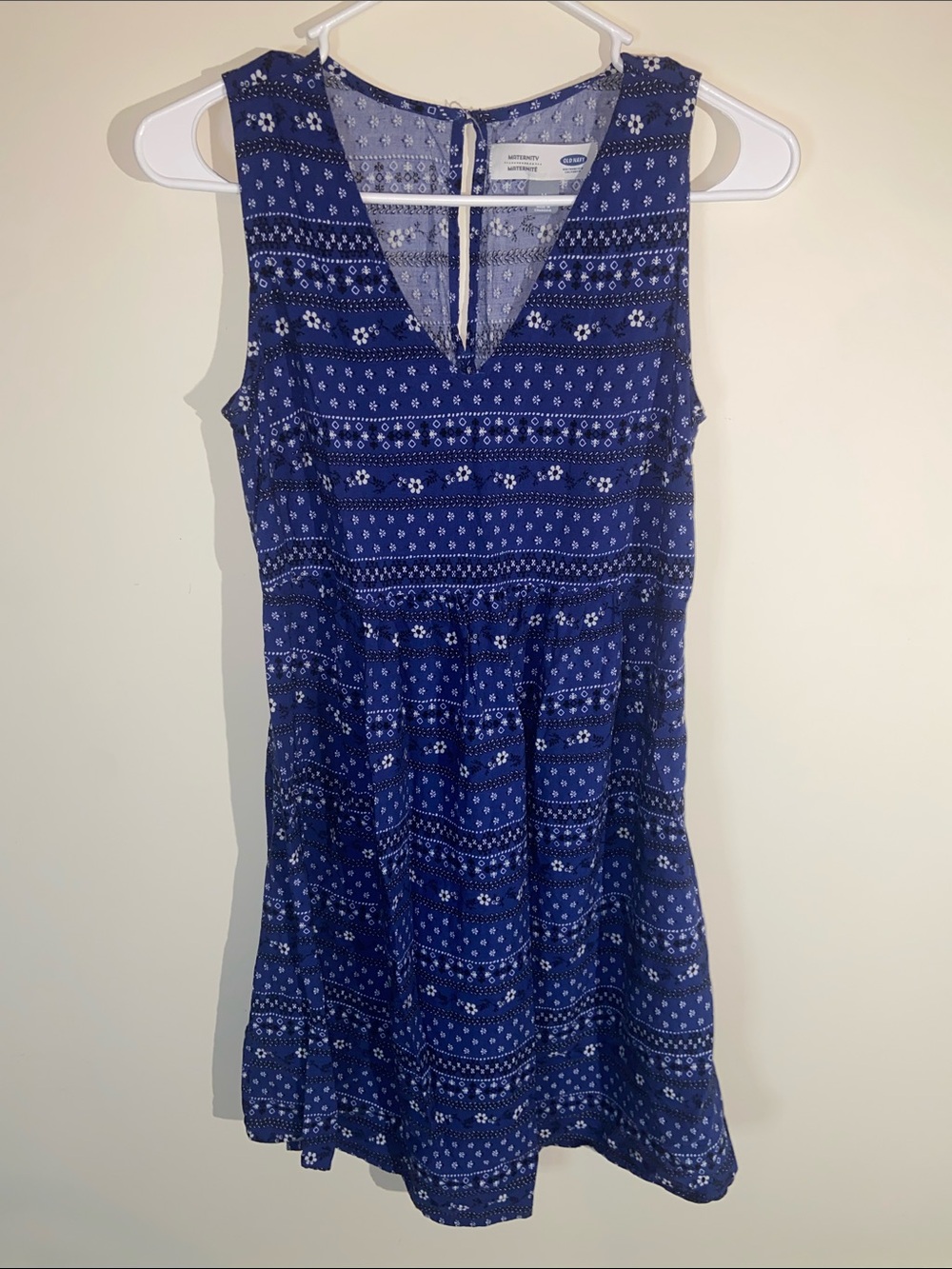 Old Navy Maternity Women's Blue Patterned V-Neck Dress Size M